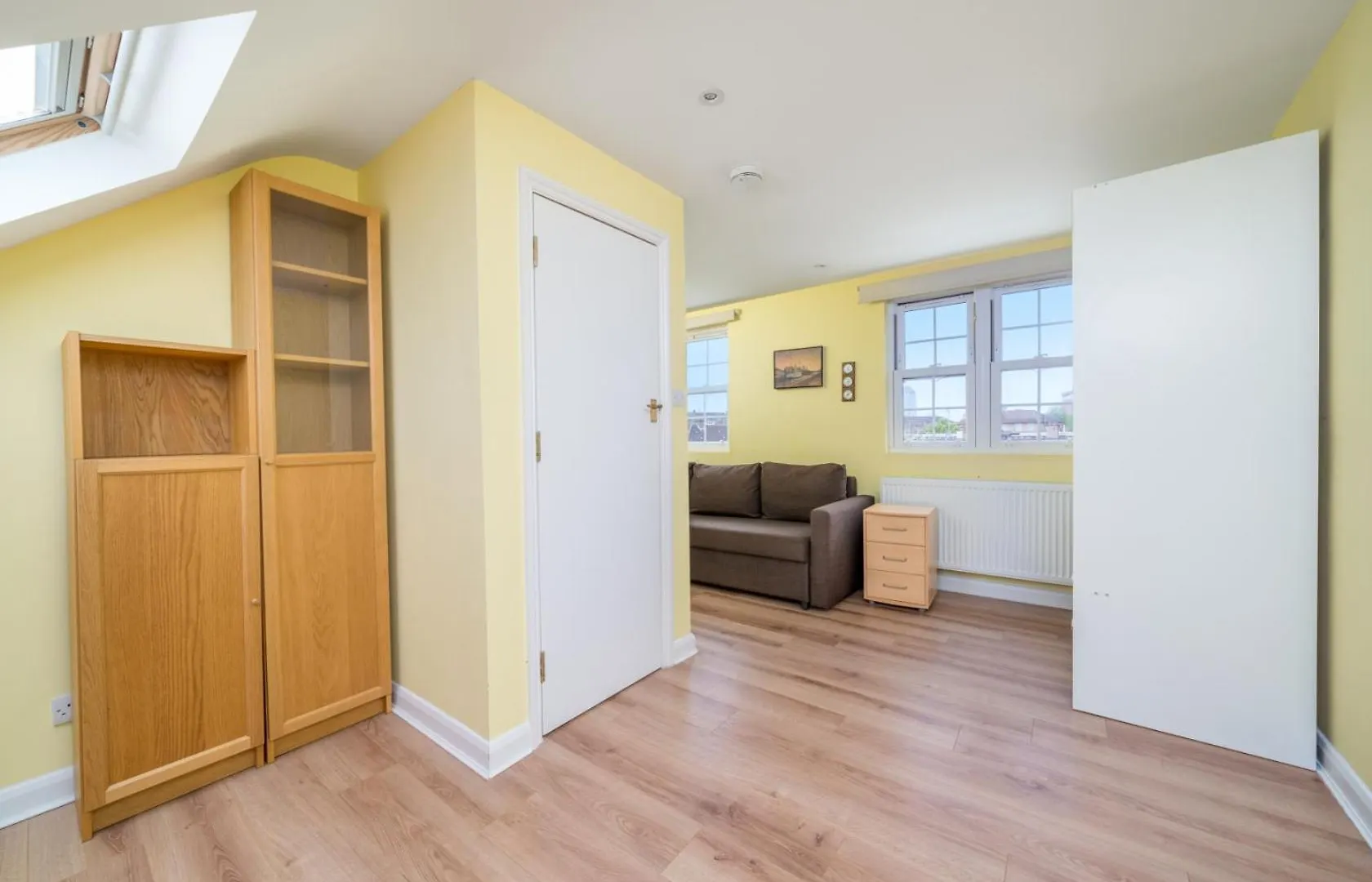 Urban Escape - Spacious 3-Bedroom Home Close To Canary Wharf London