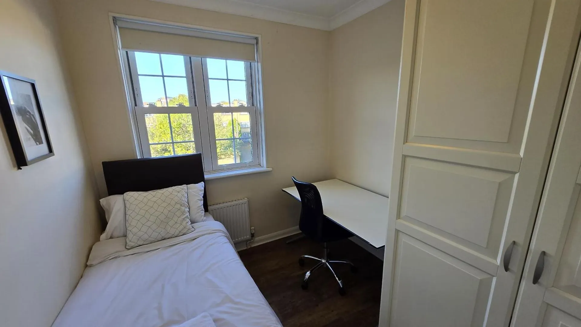 Urban Escape - Spacious 3-Bedroom Home Close To Canary Wharf لندن 0*,  المملكة المتحدة